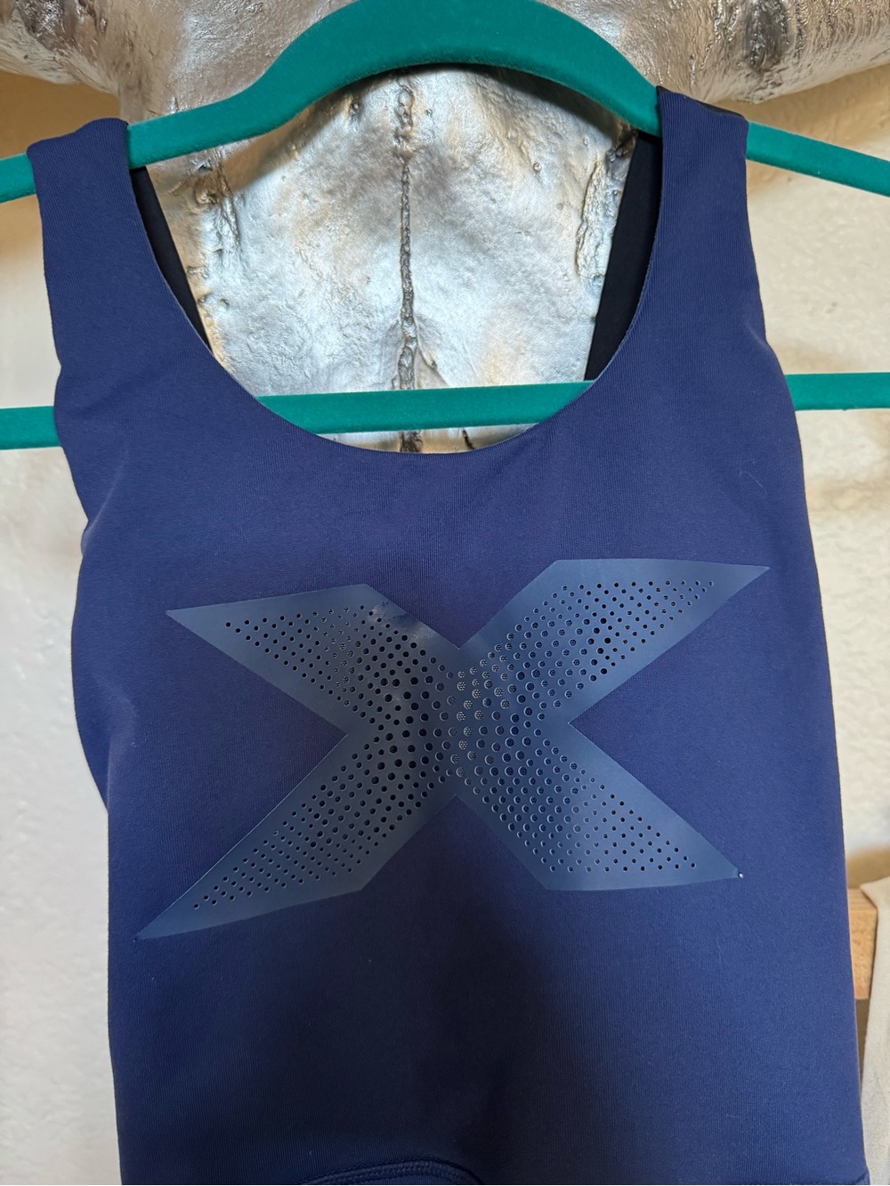 2XU Navy Racerback Performance Tank - Picture 3 of 8